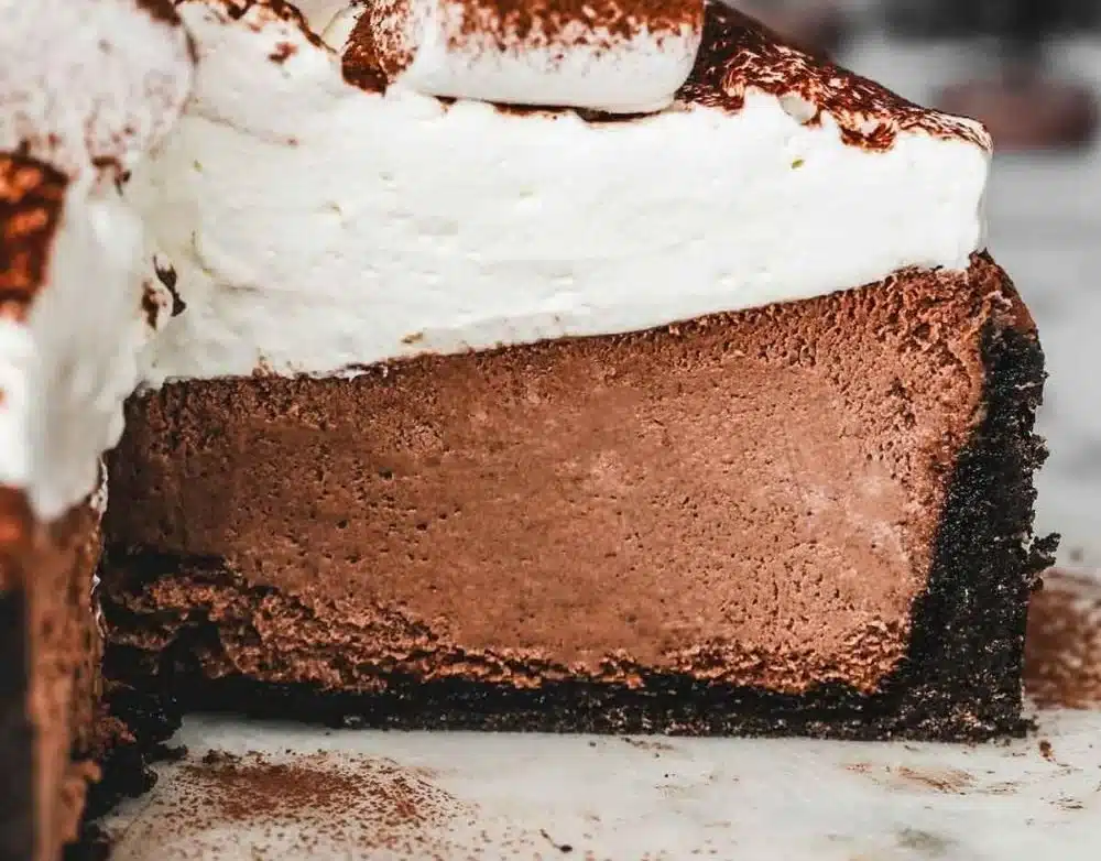 Best Hot Chocolate Cheesecake Recipe: A Gooey Holiday Treat to Delight Your Guests