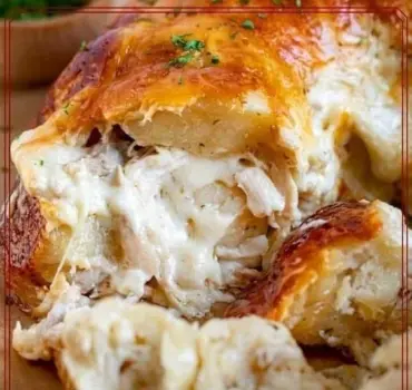 Delicious Chicken Alfredo Monkey Bread ready to serve
