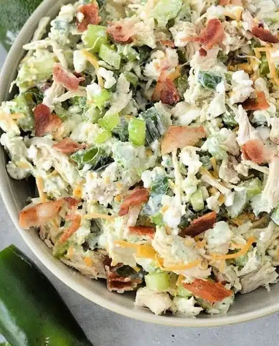 Low Carb Jalapeno Popper Cottage Cheese Chicken Salad - This keto jalapeno popper cottage cheese chicken salad is filled…